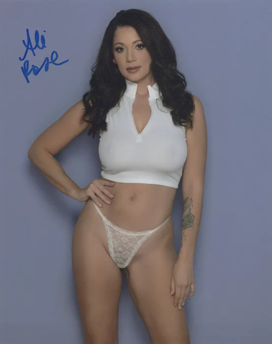 Ali Rose autograph