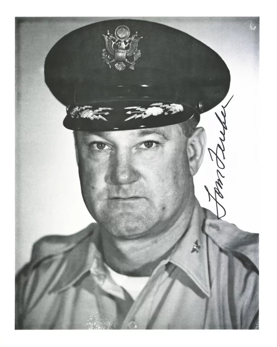 Tom Ferebee autograph