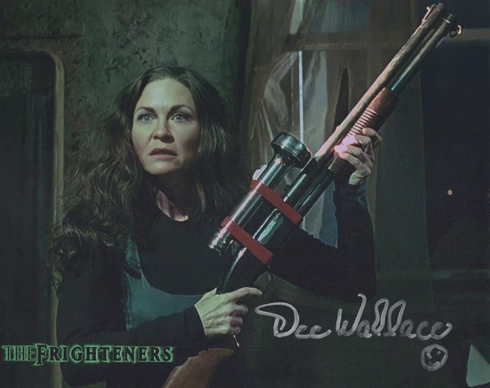 Dee Wallace autograph