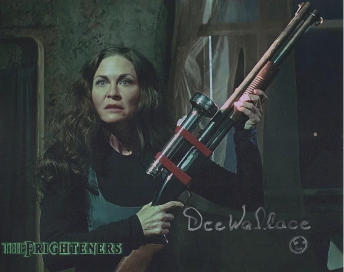 Dee Wallace autograph