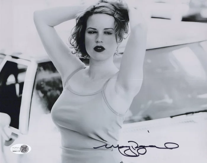 Molly Ringwald autograph