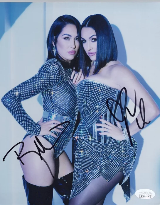 The Bella Twins autograph
