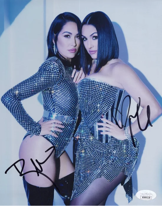 The Bella Twins autograph