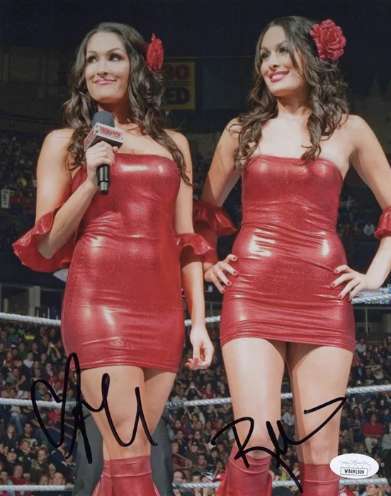 The Bella Twins autograph