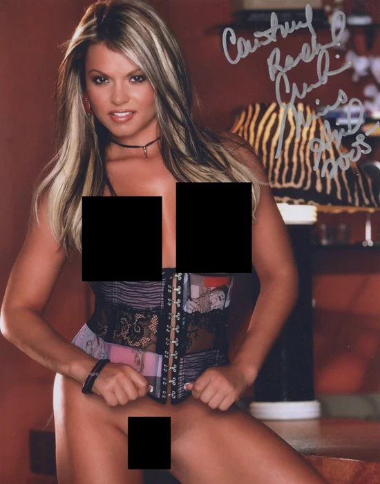 Courtney Culkin autograph