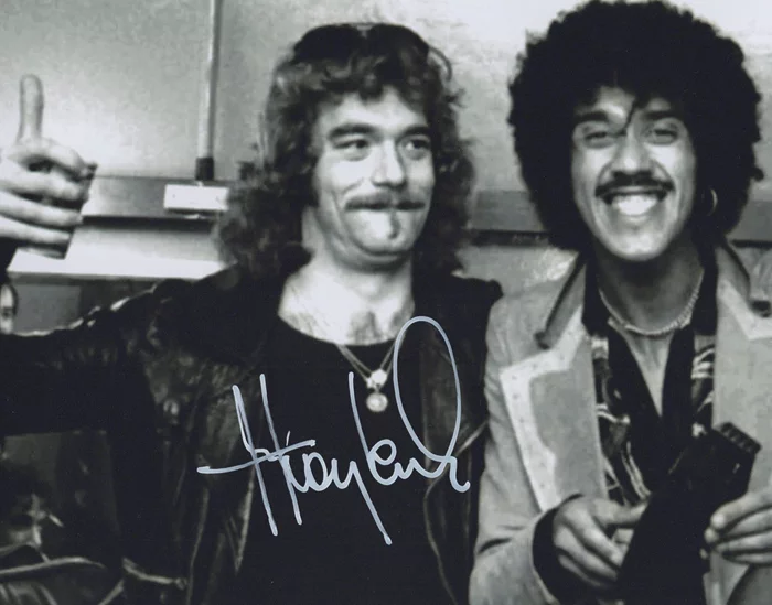 Huey Lewis autograph