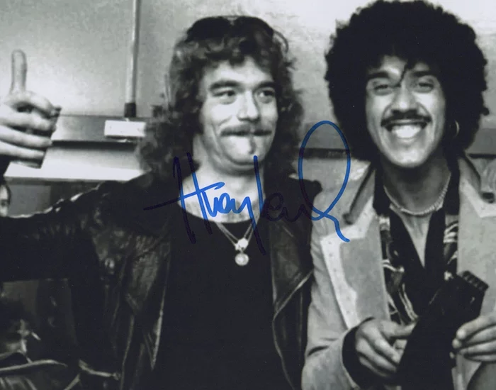 Huey Lewis autograph