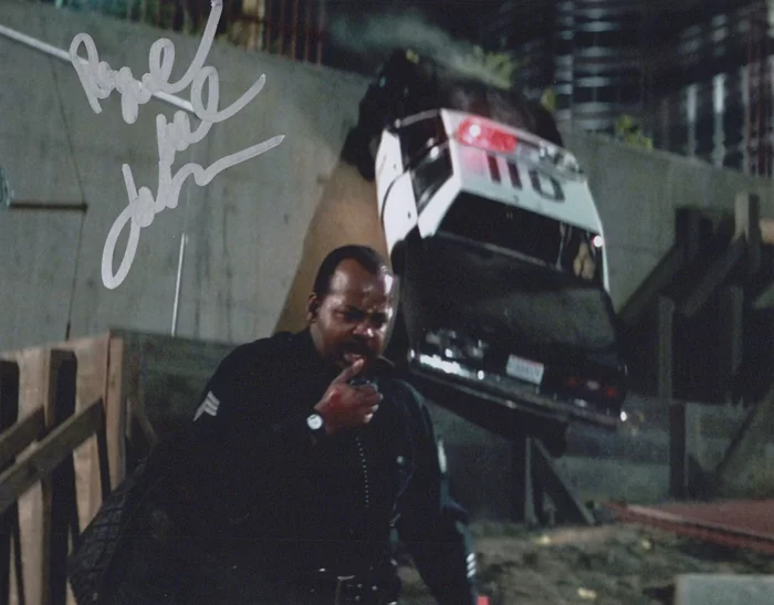Reginald VelJohnson autograph