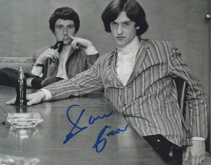 Dave Davies autograph