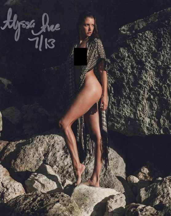 Alyssa Arce autograph