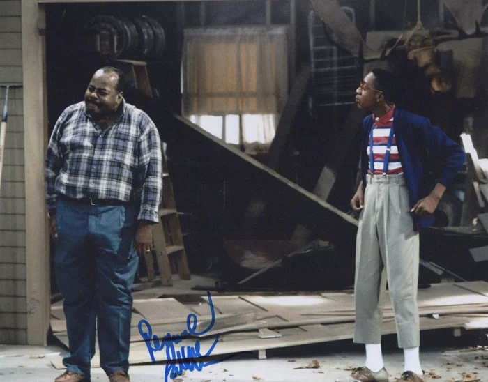Reginald VelJohnson autograph