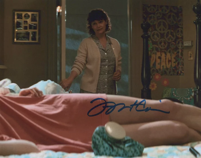 Frances Lee McCain autograph