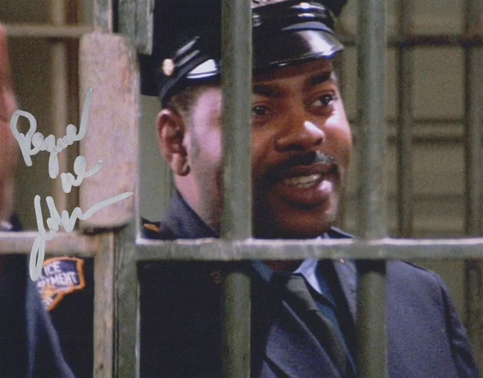 Reginald VelJohnson autograph