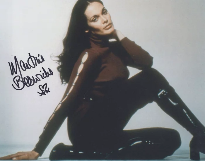 Martine Beswick autograph