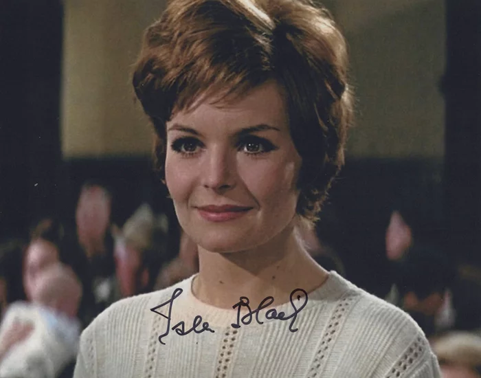 Isla Blair autograph