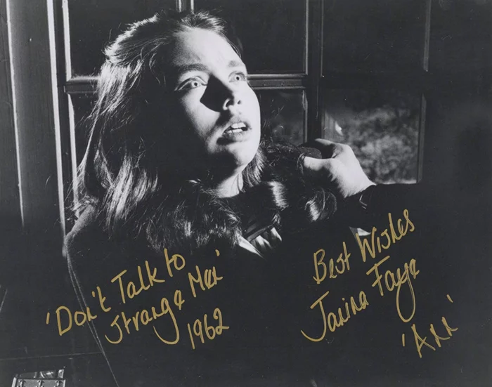 Janina Faye autograph