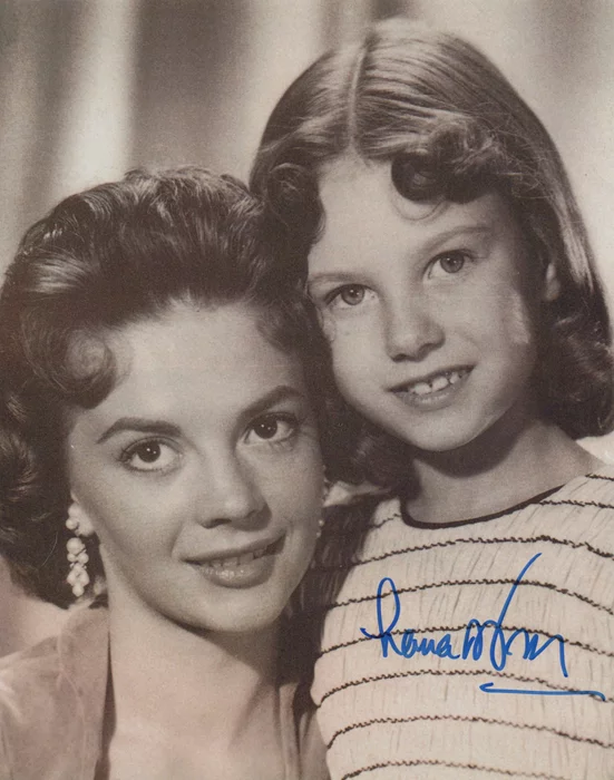 Lana Wood autograph