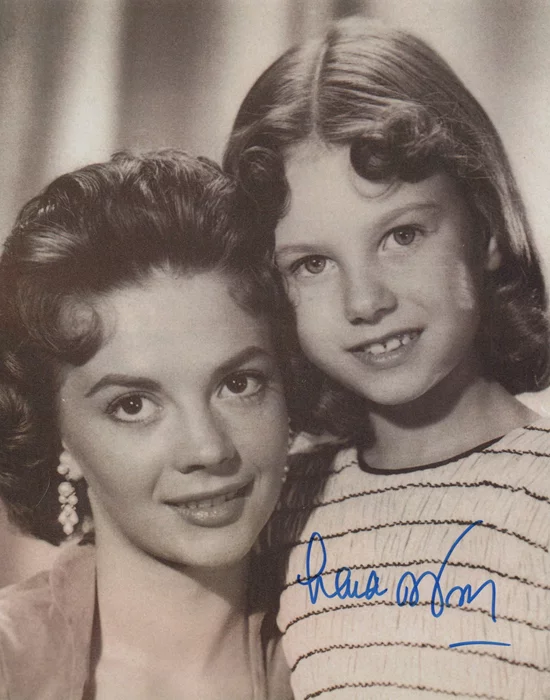 Lana Wood autograph