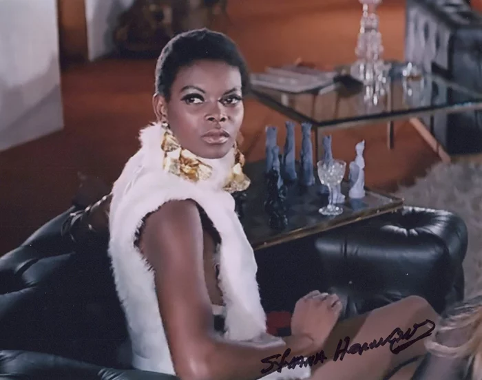 Sylvana Henriques autograph