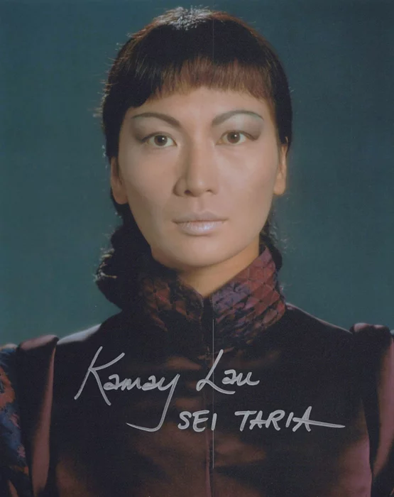 Kamay Lau autograph