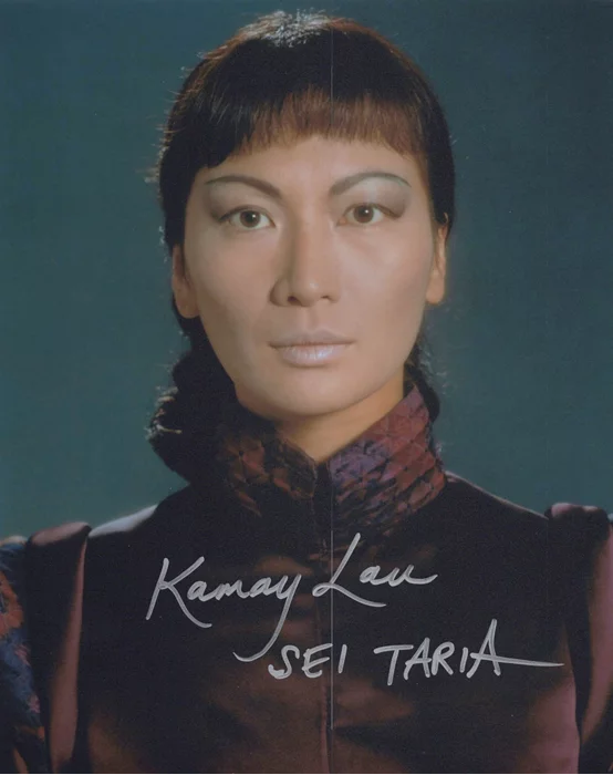 Kamay Lau autograph