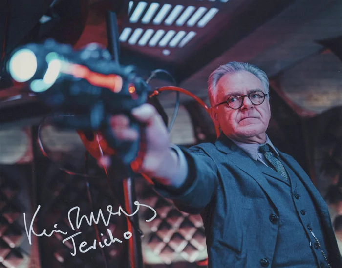 Kevin McNally autograph