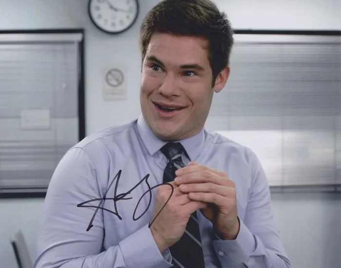 Adam  DeVine autograph
