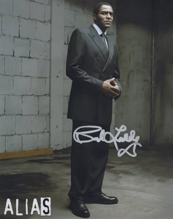 Carl Lumbly autograph