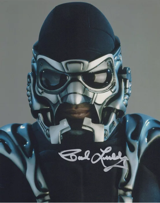 Carl Lumbly autograph