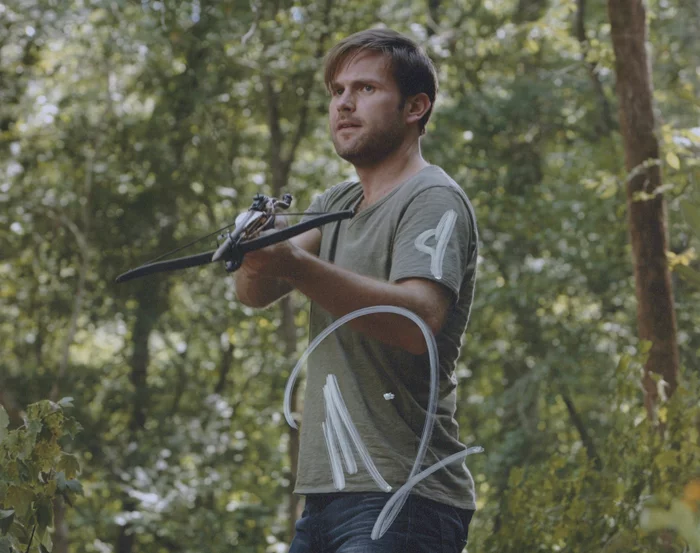 Matthew Davis autograph