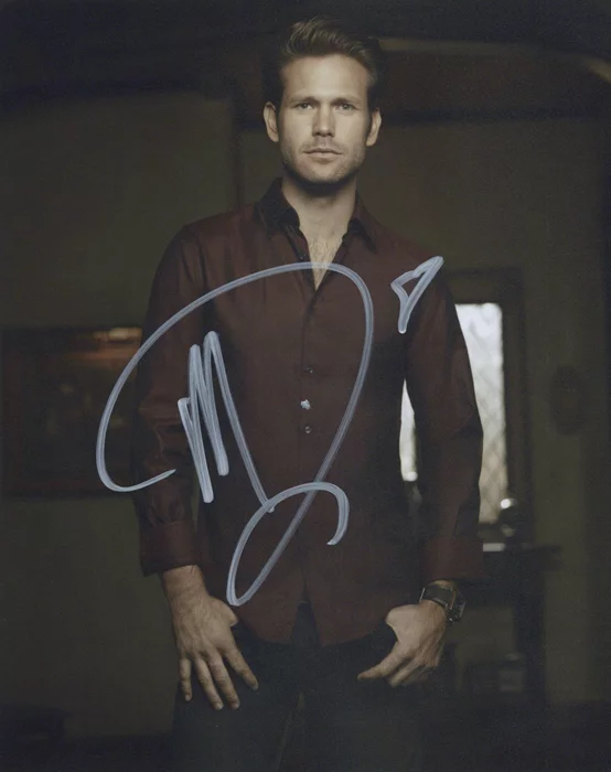Matthew Davis autograph