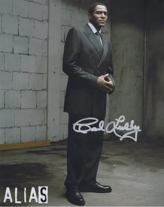 Carl Lumbly autograph