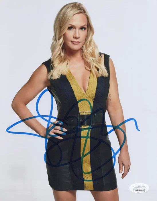 Jennie Garth autograph