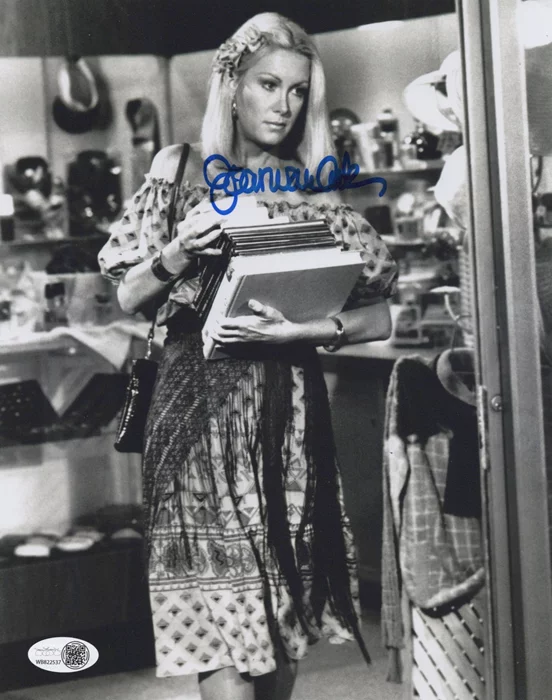 Joan Van Ark autograph