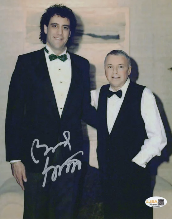 Brad Garrett autograph