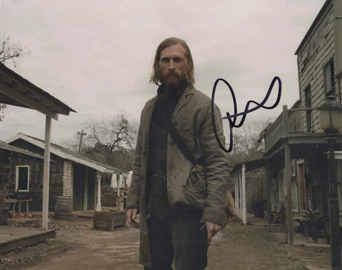 Austin Amelio autograph