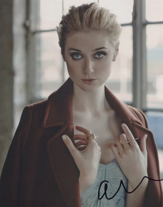 Elizabeth Debicki autograph