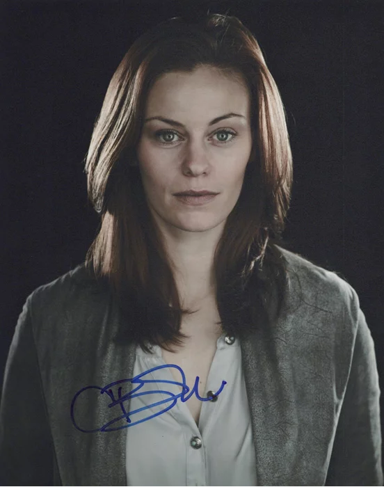 Cassidy Freeman autograph