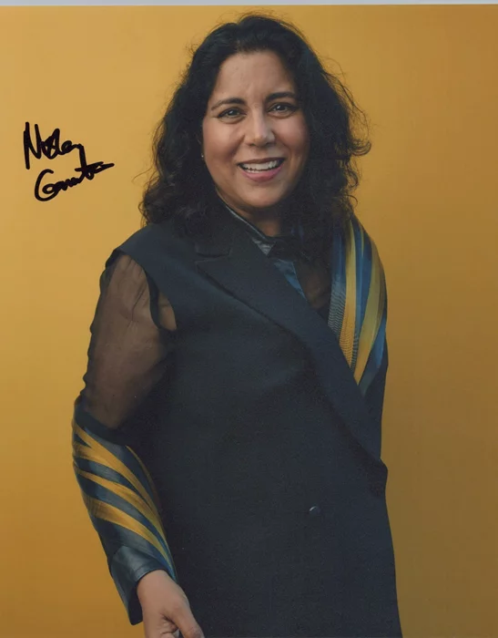 Nisha Ganatra autograph