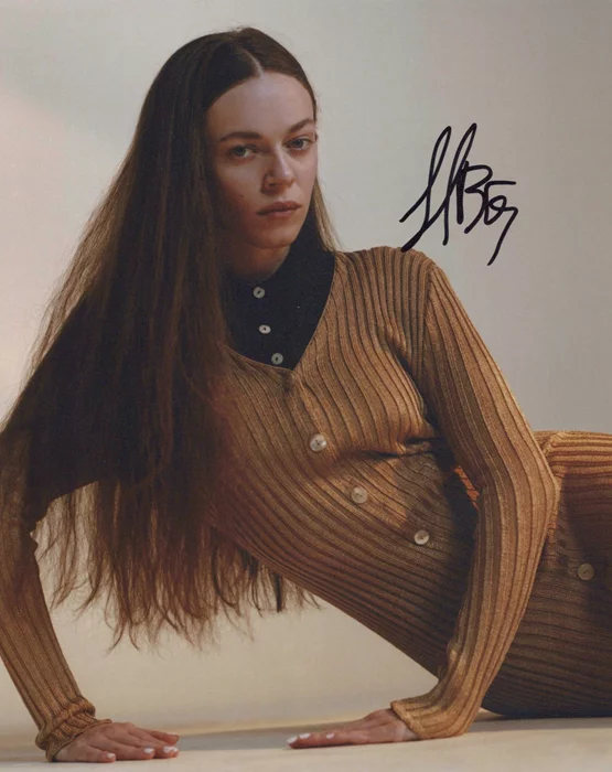 Hailey Gates autograph