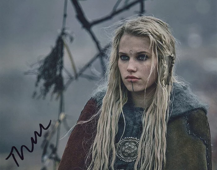 Thea Sofie Loch N�ss autograph