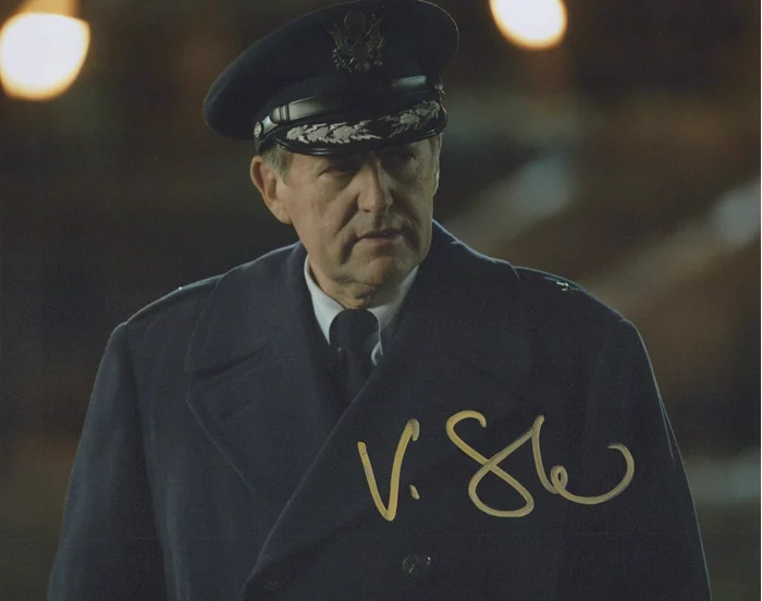 Victor Slezak autograph