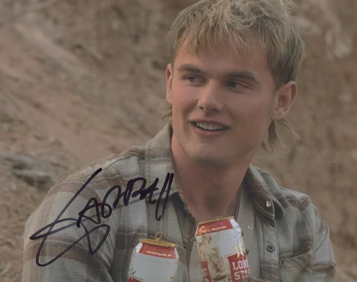 Garrett Wareing autograph