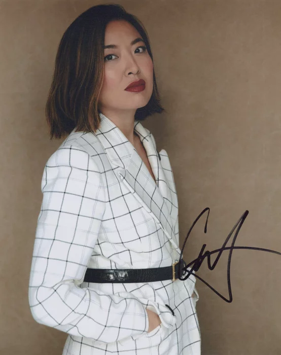 Cathy Yan autograph