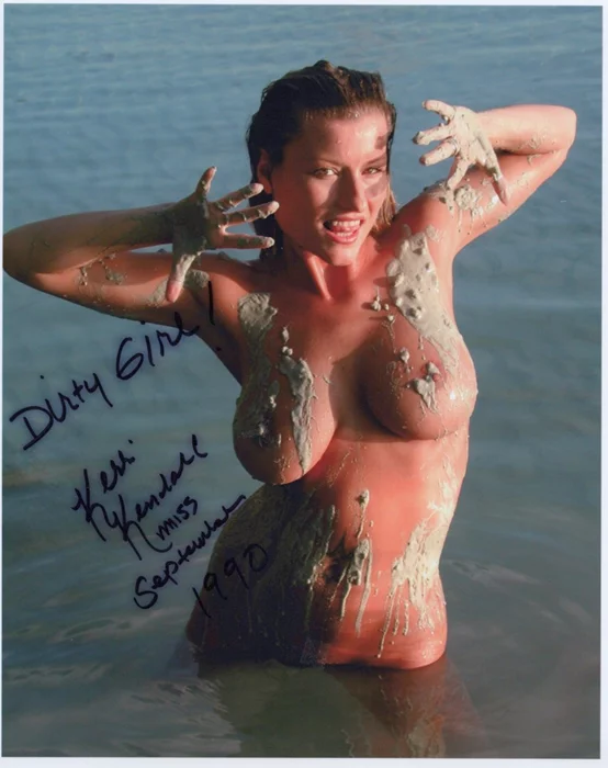 Kerri Kendall autograph