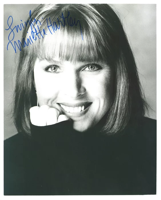 Mariette Hartley autograph
