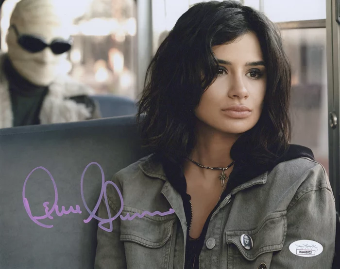 Diane Guerrero autograph