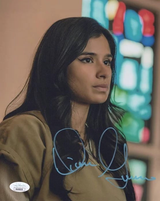 Diane Guerrero autograph