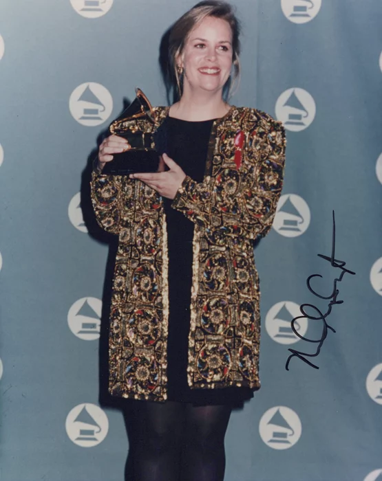Mary Chapin Carpenter autograph