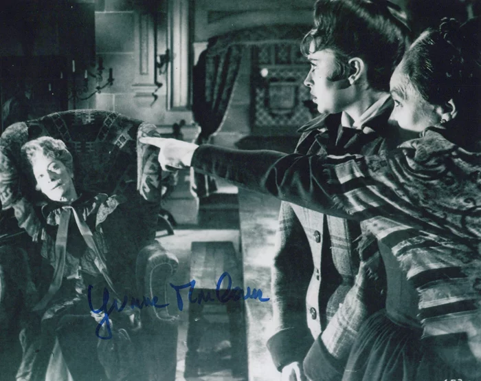 Yvonne Monlaur autograph